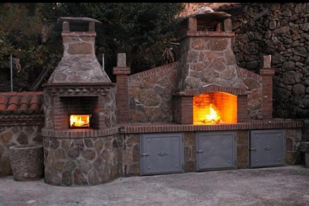 Villa El Cauce Navaluenga Exterior foto